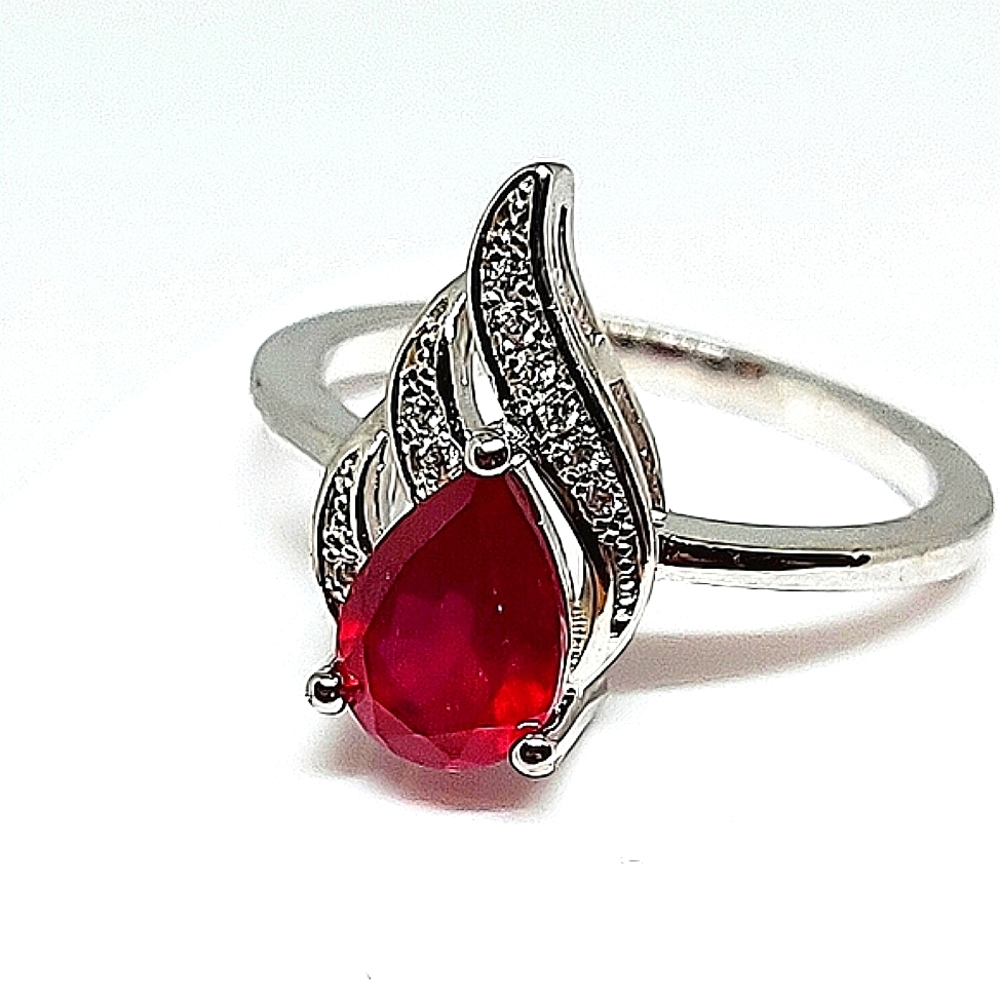 Pear Red Ruby & Cz 14K White Gold Plate 925 Sterling Silver‎ Ring 7